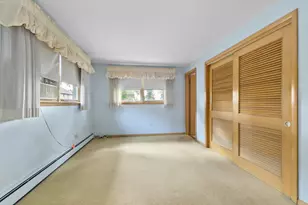 10336 S Georgia Ln, Oak Lawn, IL 60453 - Photo 10