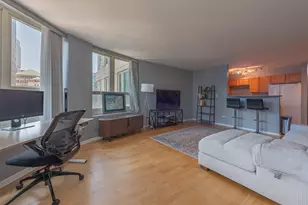 345 N La Salle Dr, Chicago, IL 60654 - Photo 10