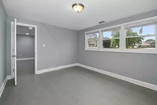 8836 Oakwood Dr, Hickory Hills, IL 60457 - Photo 18