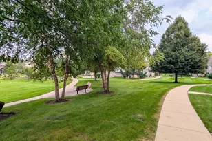 284 Edmundton Cir, Carol Stream, IL 60188 - Photo 24