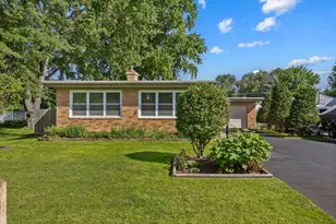 510 E Spring Ave, South Elgin, IL 60177 - Photo 2