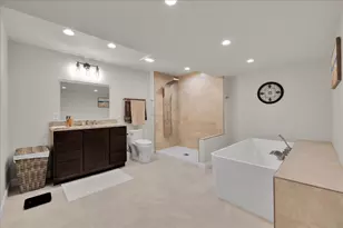 635 Maplewood Cir, Elburn, IL 60119 - Photo 26