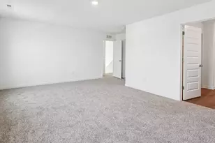 2015 Winterberry Trl, Wonder Lake, IL 60097 - Photo 18
