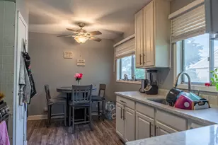 33 Jacobsen Ave, Glendale Heights, IL 60139 - Photo 14