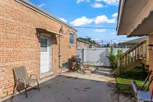 10727 S Millard Ave, Chicago, IL 60655 - Photo 18