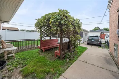 1517 N 21st Avenue, Melrose Park, IL 60160 - Photo 24