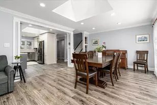 321 Hickory Ln, Schaumburg, IL 60193 - Photo 12