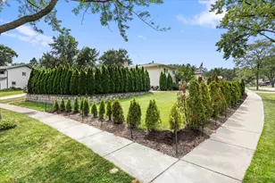 321 Hickory Ln, Schaumburg, IL 60193 - Photo 38