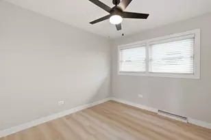 6225 Hawthorne St, Rosemont, IL 60018 - Photo 12