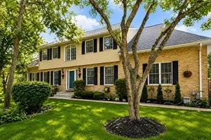 1335 Laurel Oaks Dr, Streamwood, IL 60107 - Photo 1