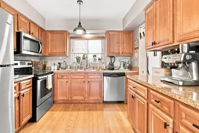 3N550 Crown Road #10, Elmhurst, IL 60126 - Photo 10