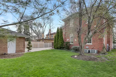 8105 N Oconto Avenue, Niles, IL 60714 - Photo 38