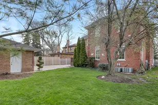 8105 N Oconto Ave, Niles, IL 60714 - Photo 38