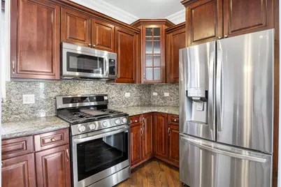 8105 N Oconto Avenue, Niles, IL 60714 - Photo 6