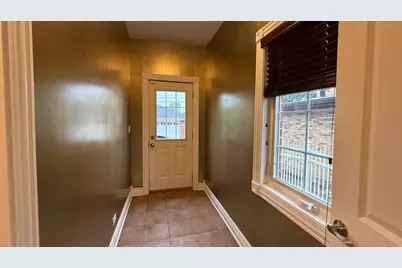 8105 N Oconto Avenue, Niles, IL 60714 - Photo 8