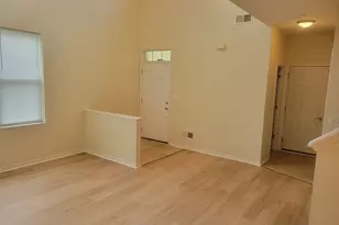 490 Dancer Ln, Oswego, IL 60543 - Photo 2