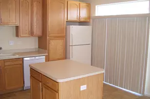 490 Dancer Ln, Oswego, IL 60543 - Photo 6