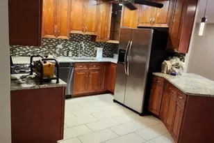 1113 Holiday Ln, Des Plaines, IL 60016 - Photo 8