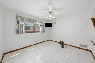 10519 S Pulaski Rd, Chicago, IL 60655 - Photo 8