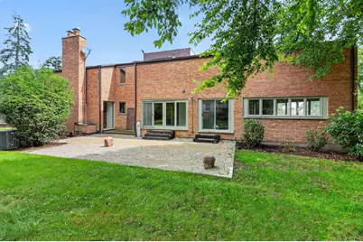 42 Royal Vale Drive, Oak Brook, IL 60523 - Photo 10