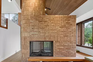 42 Royal Vale Dr, Oak Brook, IL 60523 - Photo 4