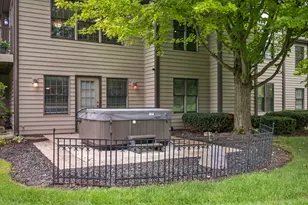 11119 Pebble Dr, Huntley, IL 60142 - Photo 10