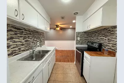 18W123 Kirkland Lane, Villa Park, IL 60181 - Photo 8