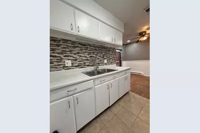 18W123 Kirkland Lane, Villa Park, IL 60181 - Photo 10