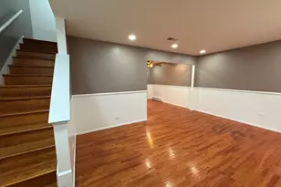 18W123 Kirkland Ln, Villa Park, IL 60181 - Photo 12