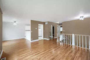 2165 Wildwood Ct, Hanover Park, IL 60133 - Photo 4