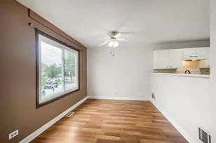 2165 Wildwood Ct, Hanover Park, IL 60133 - Photo 6
