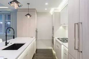 1540 N North Park Avenue, Chicago, IL 60610 - Photo 8