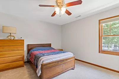 390 Grandview Avenue, Glen Ellyn, IL 60137 - Photo 12