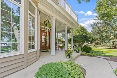 390 Grandview Avenue, Glen Ellyn, IL 60137 - Photo 4
