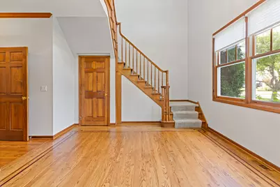 390 Grandview Avenue, Glen Ellyn, IL 60137 - Photo 6