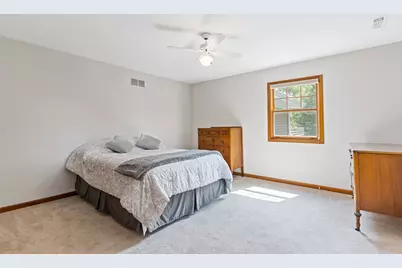 390 Grandview Avenue, Glen Ellyn, IL 60137 - Photo 18