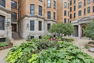 550 W Surf St, Chicago, IL 60657 - Photo 22