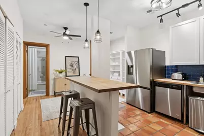 550 W Surf Street #104, Chicago, IL 60657 - Photo 2