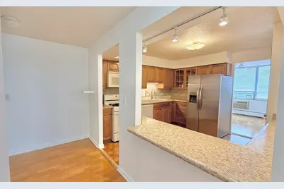 8801 W Golf Road #10B, Niles, IL 60714 - Photo 12