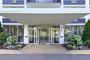 8801 W Golf Rd, Niles, IL 60714 - Photo 4