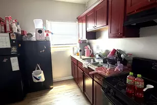 525 W 118th St, Chicago, IL 60628 - Photo 8