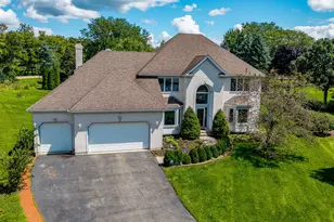 926 Edgewood Dr, Sugar Grove, IL 60554 - Photo 1