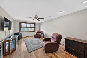 8001 W Courte Dr, Niles, IL 60714 - Photo 20