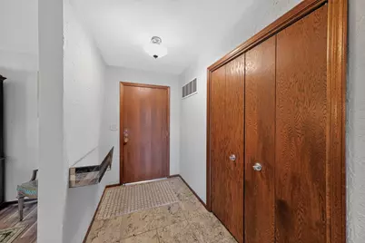 8001 W Courte Drive #411, Niles, IL 60714 - Photo 6