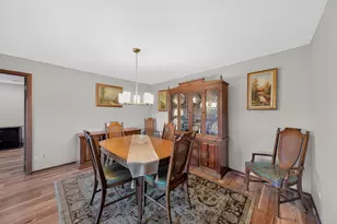 8001 W Courte Dr, Niles, IL 60714 - Photo 10