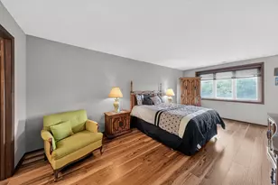 8001 W Courte Dr, Niles, IL 60714 - Photo 12