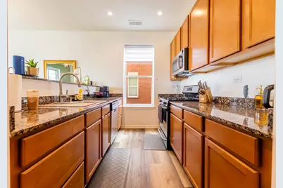 17 W 35th Street #304, Chicago, IL 60616 - Photo 6
