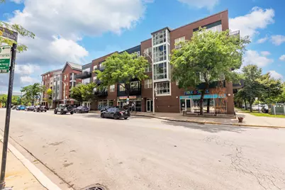 17 W 35th Street #304, Chicago, IL 60616 - Photo 1