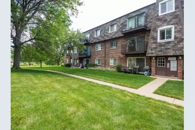 9388 Bay Colony Drive #2N, Des Plaines, IL 60016 - Photo 1