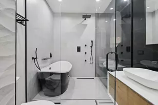 2334 N Oakley Ave, Chicago, IL 60647 - Photo 18
